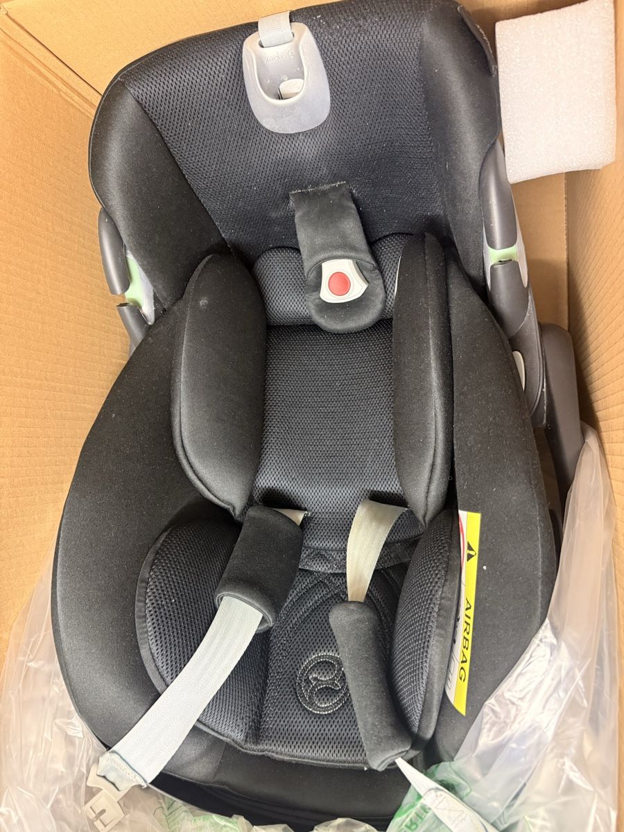 Cybex Auto-Kindersitze: Cybex Babyschale Cloud T i-Size – Gebraucht aus Gossau SG von Arta.ruu
