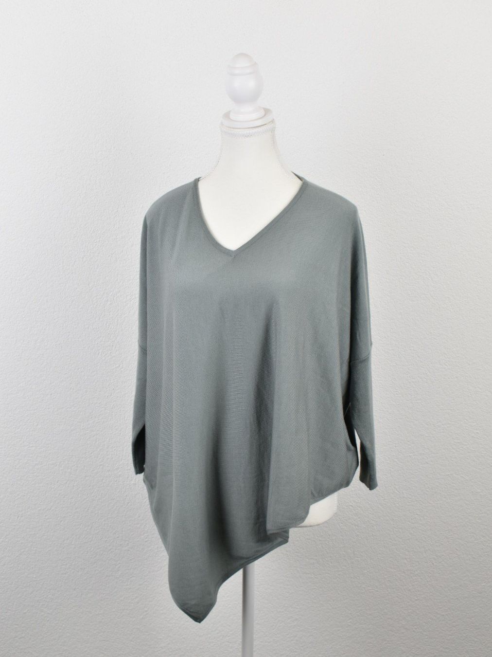 Hemisphere Pullover & Sweatshirts: Hemisphere Pullover, Gr.XS-M, salbeigrün, oversized – Gebraucht aus Nürensdorf von 2ND_STORY 1