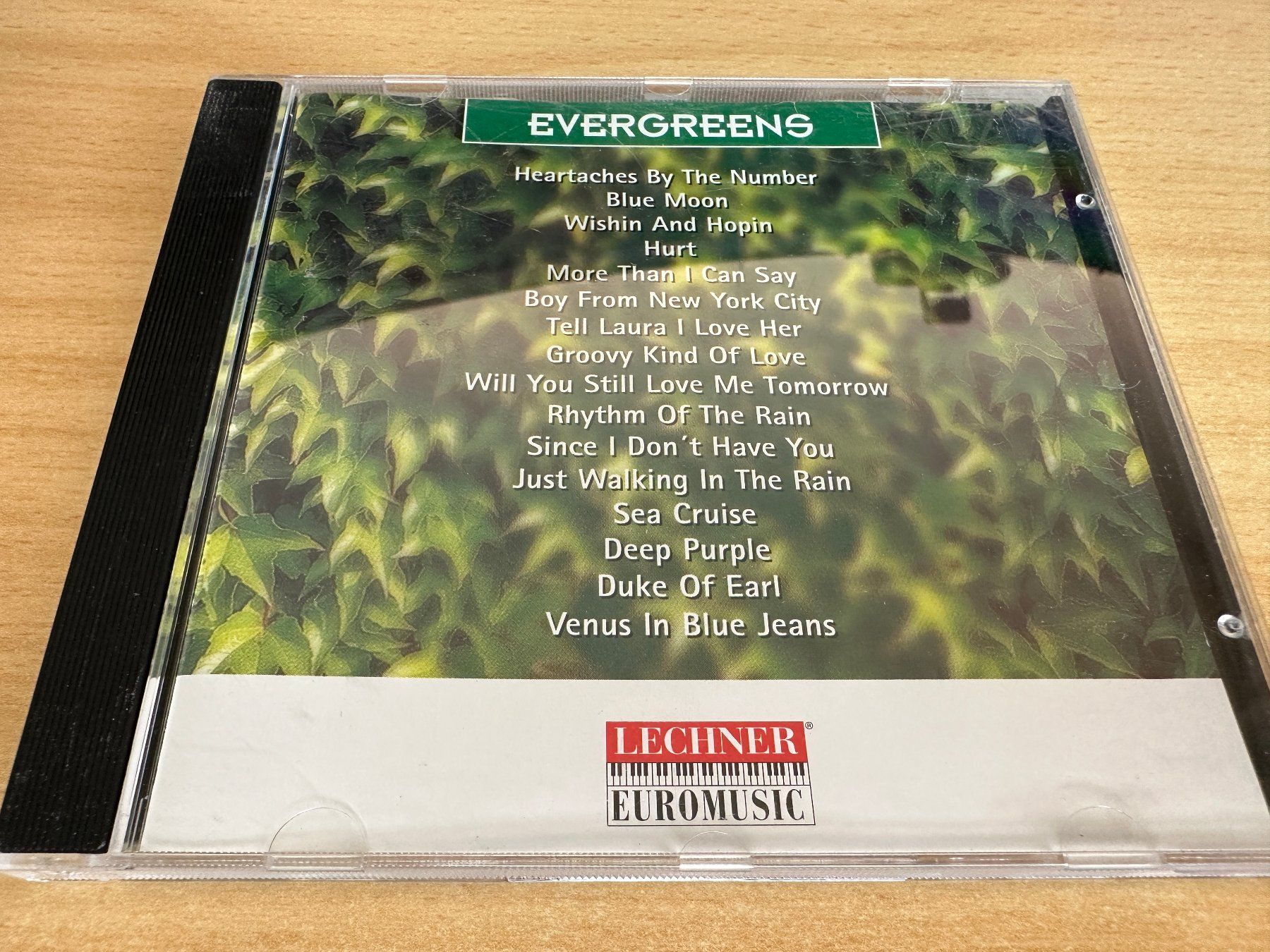 CD: Various – Evergreens – Usato da Rikon im Tösstal venduto da Alpenmutz