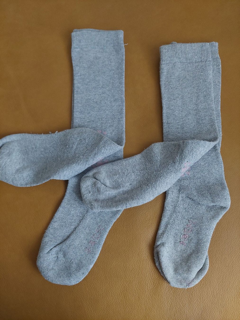Socken für Kinder: Warme Wintersocken mit Schneeflockenmuster, Grösse 28 + 30 – Gebraucht aus Flims Dorf von Truemorish 1