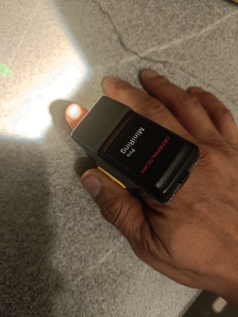 Scanner: Scanner de codes-barres Generalscan GS R3521 – Usato da Gland venduto da Electr0ventes 6