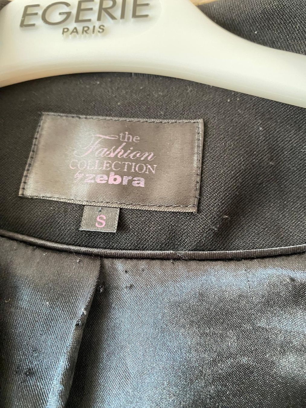 Zebra Jacken: Blazer noir – Gebraucht aus Montreux von Izapechee 1