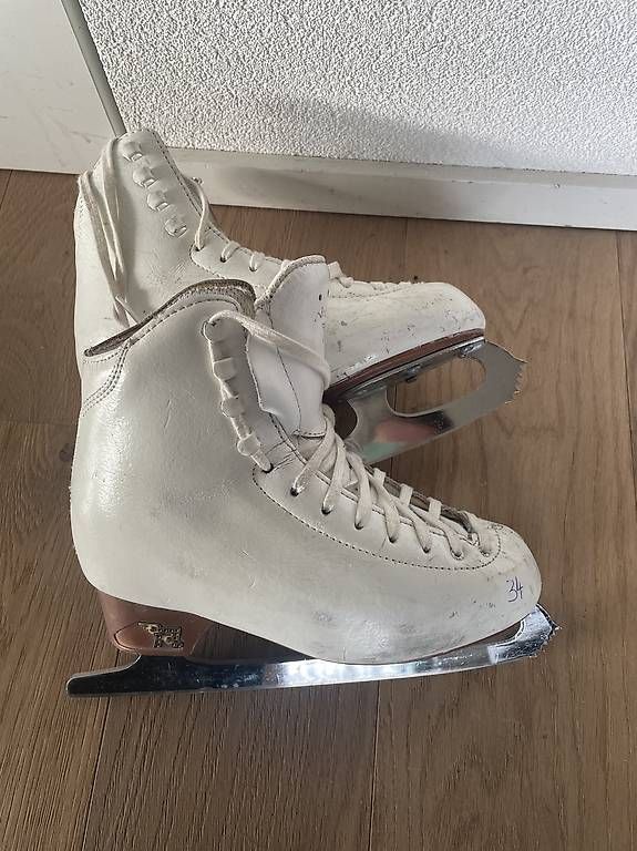 Schlittschuhe: Patin à glace 34 – Gebraucht aus La Sarraz von lenamoser