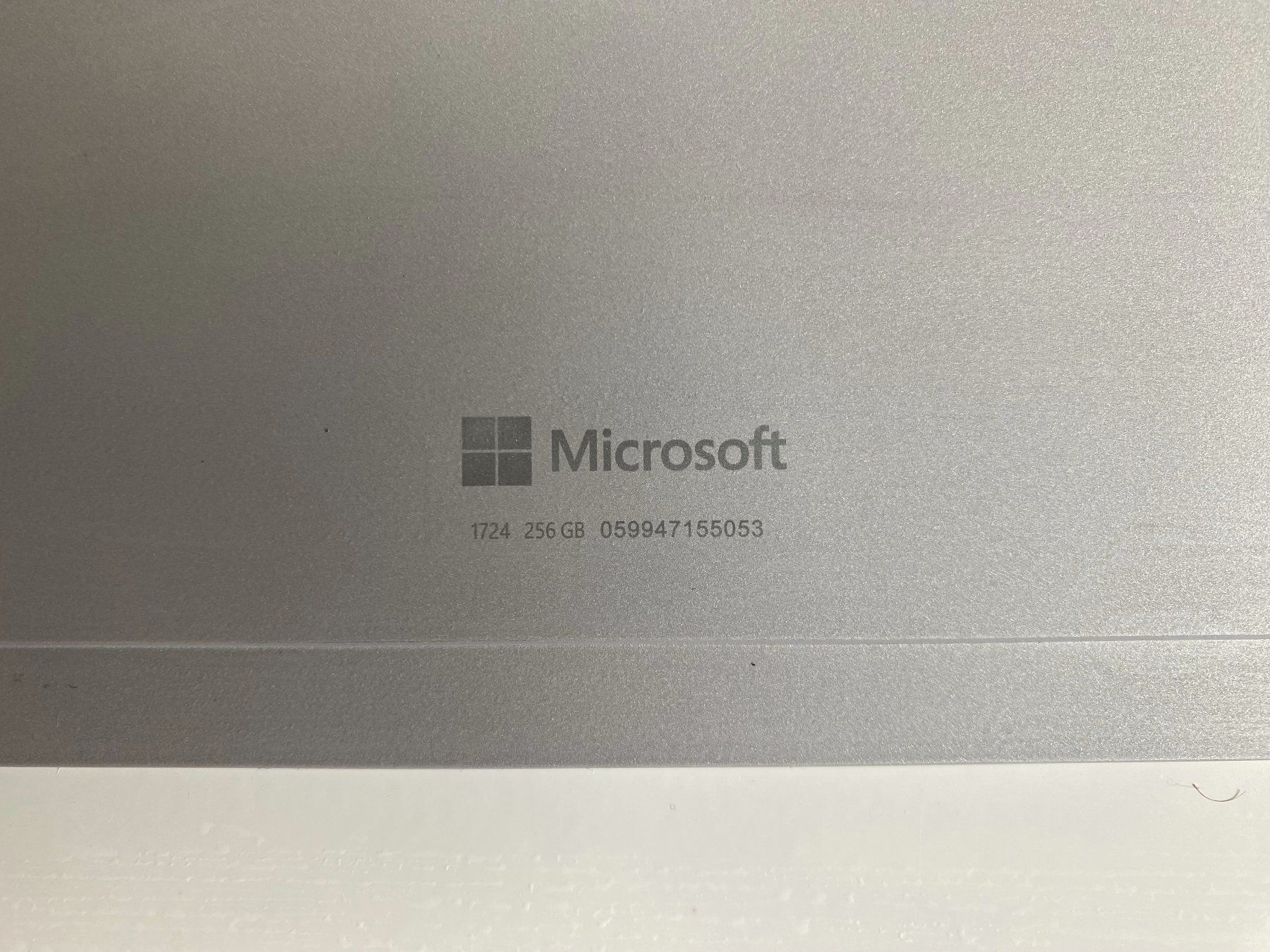 Microsoft Notebooks: Microsoft Surface Pro 4 1724 – Displayschaden defekt – Defekt aus Wetzikon ZH von BackToRetro 7