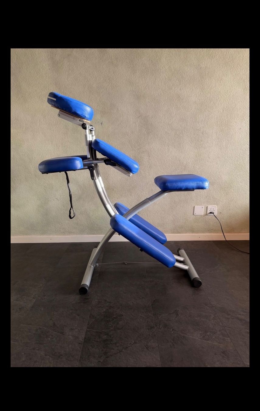 Dispositivi per massaggi: Massagestuhl / Therapiestuhl – Usato da Zürich venduto da natalie78 2