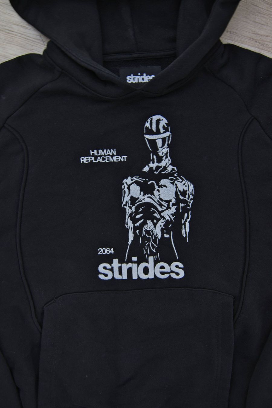 Pulls & Sweat-shirts: Strides Cropped Hoodie – D'occasion à Diessenhofen par cyr_m2pb 1