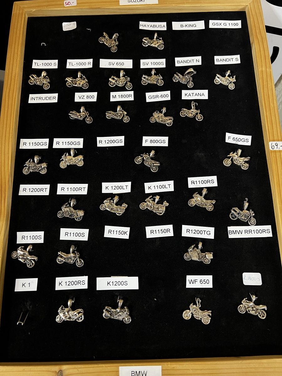 Ciondoli: 134 Silber Anhänger Motorräder Konvolut – Nuovo (secondo la descrizione) da Steinen venduto da sal_6y7g 3