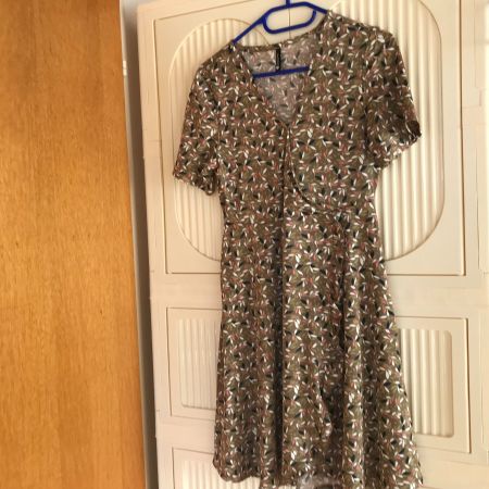 Chicorée Kleid Gr. S mit Blätter
