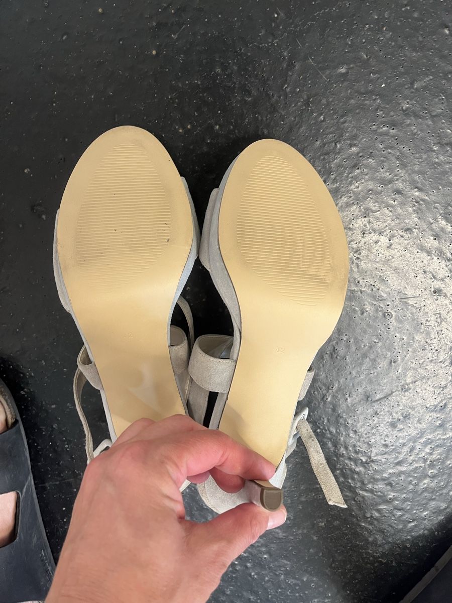 Chaussures femmes: High Heels Wildleder Gr.42 – D'occasion à Bern par Lena_a_B 4