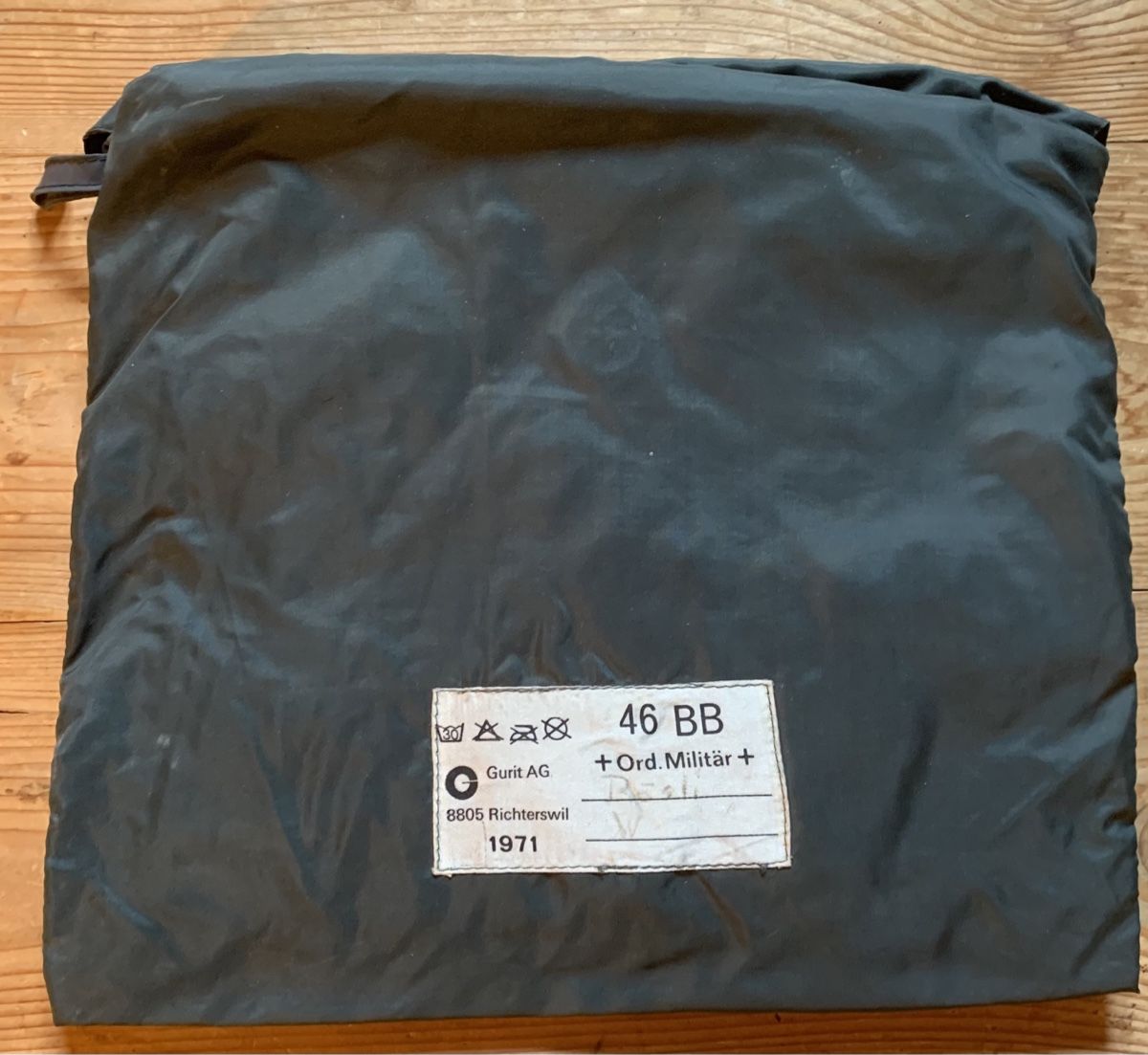 Schweizer Armee Cappotti: Ausgangsregenschutz der CH Armee Grösse 46BB – Nuovo (secondo la descrizione) da Goldingen venduto da Bergler012 2
