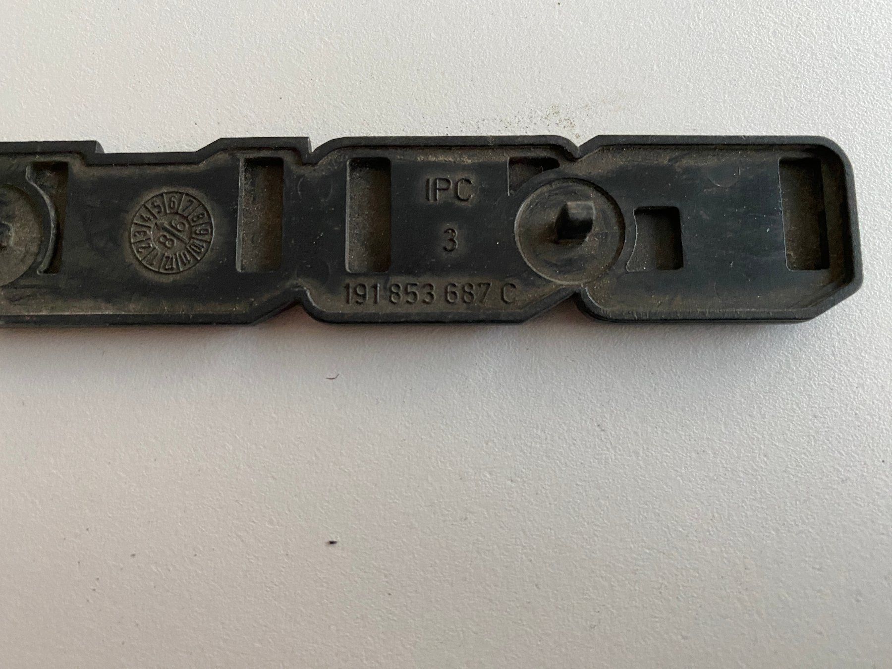 VW Tutti pezzi di ricambio auto: VW Golf GTI Emblem – Nuovo (secondo la descrizione) da Alpnachstad venduto da Rucksack10 1