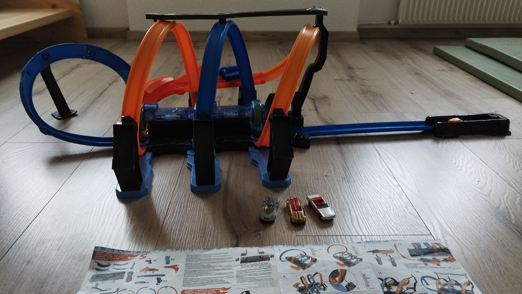 Hot Wheels Giocattoli: HotWheels - Rennbahn mit Batterie  – Usato da Niederbipp venduto da noirblanc1