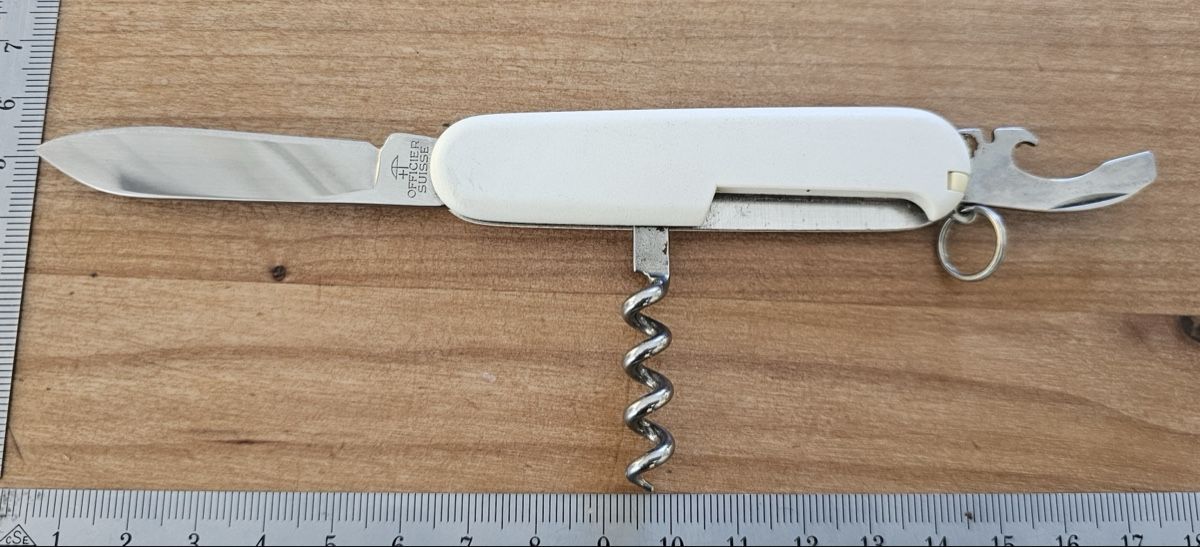 Victorinox Coltelli tascabile: Victorinox Offiziersmesser "Heidi" – Usato da Burgdorf venduto da gbergler33 2