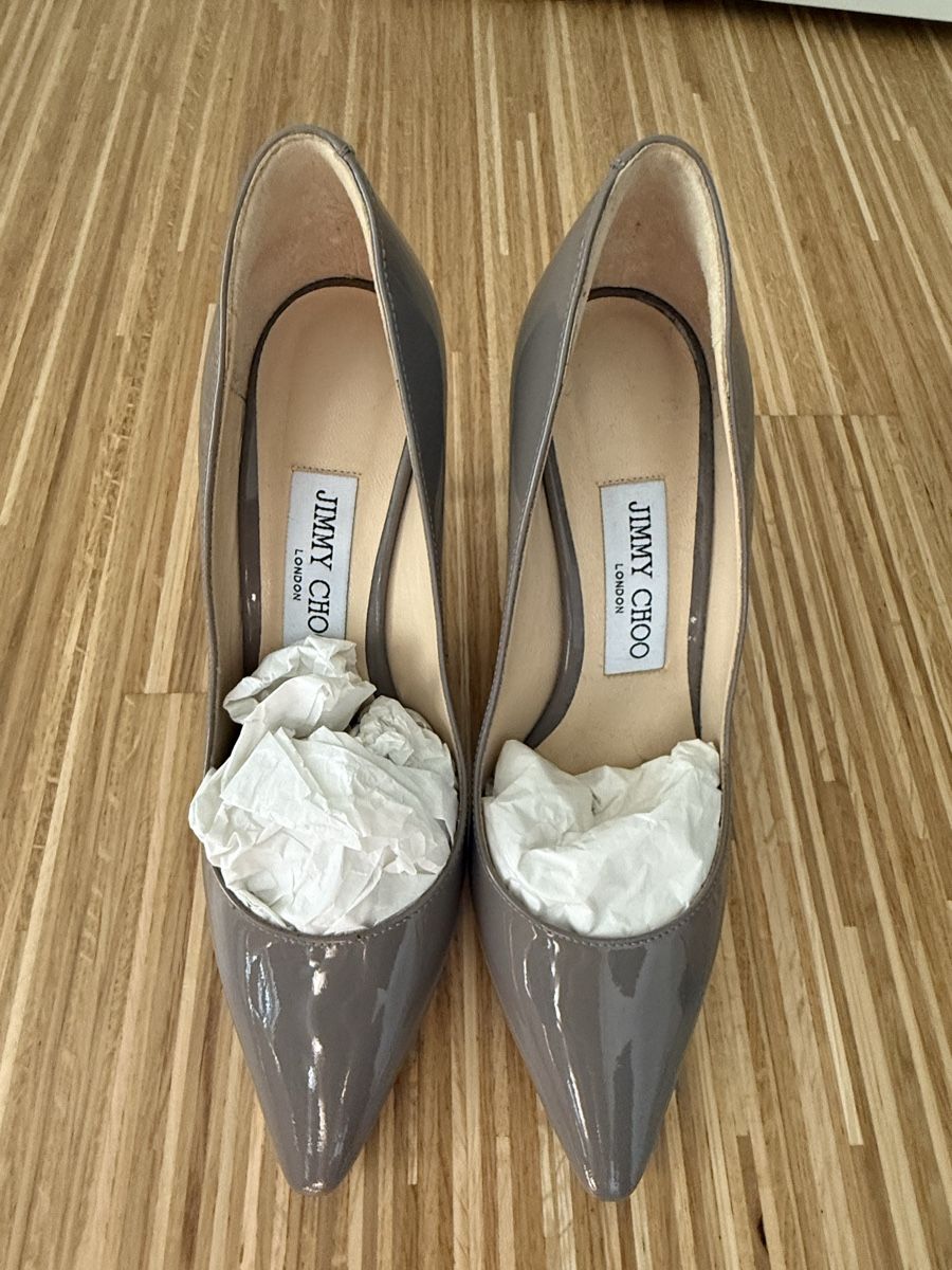 Jimmy Choo Damenschuhe: Jimmy Choo Romy Pumps  – Neu und originalverpackt aus Zürich von Sessome