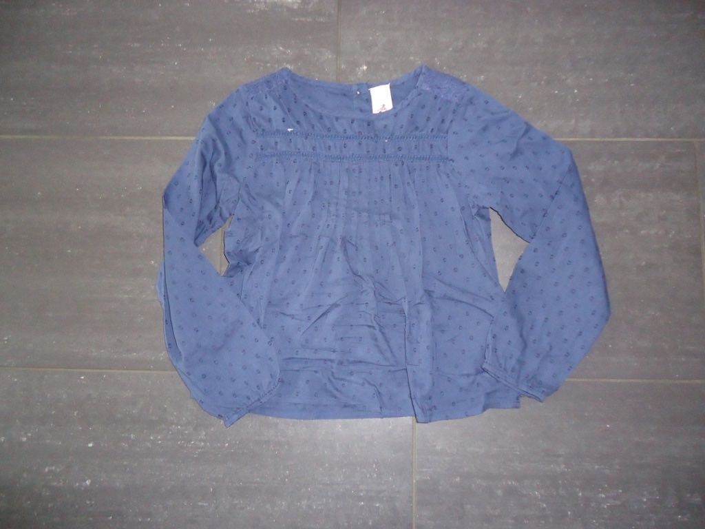 C&A Blouses, T-shirts & Tops: Bluse in Grösse 122 – D'occasion à Wohlen AG par Michi761