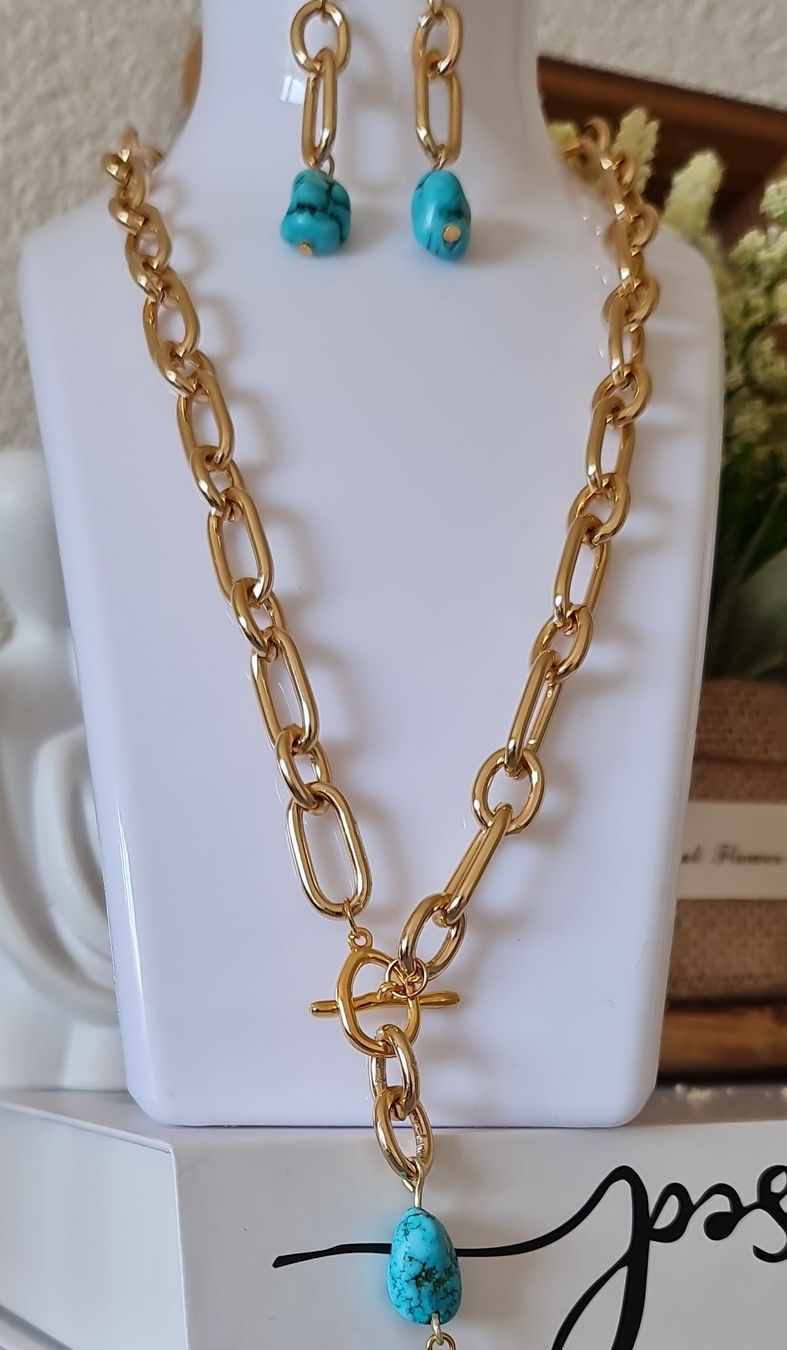 Altri gioielli: Gold Chain Necklace with Turquoise - Summer Statement! – Nuovo (secondo la descrizione) da Bouveret venduto da dou_g8q7
