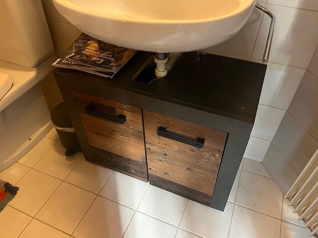 Mobili per bagno: Rustikaler Badezimmer-Unterschrank 72x55x34 cm – Usato da Bern venduto da rebecca-1009 3