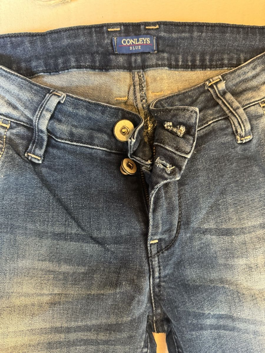 Jeans: Jeans Conley  – Nuovo (secondo la descrizione) da Blonay venduto da Celuna 1