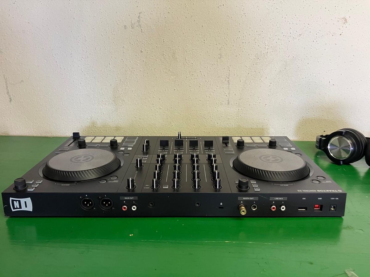 Console di mixaggio: Native Instruments Traktor Kontrol S3+Traktor Pro 4, Garanti – Usato da Wil SG venduto da Hellonaomi 2