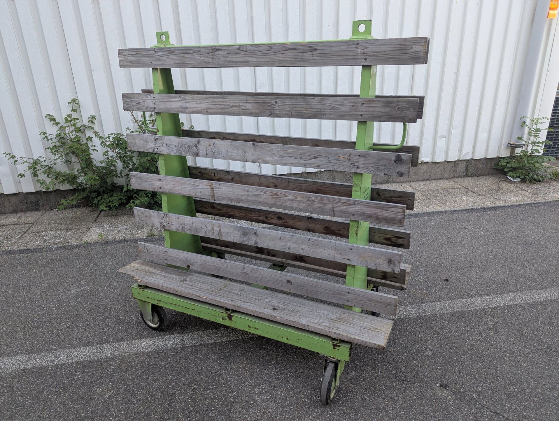 Articles en bois: Stabiler Holzplatten, Glaswagen – D'occasion à Watt par inf_cpz7 2