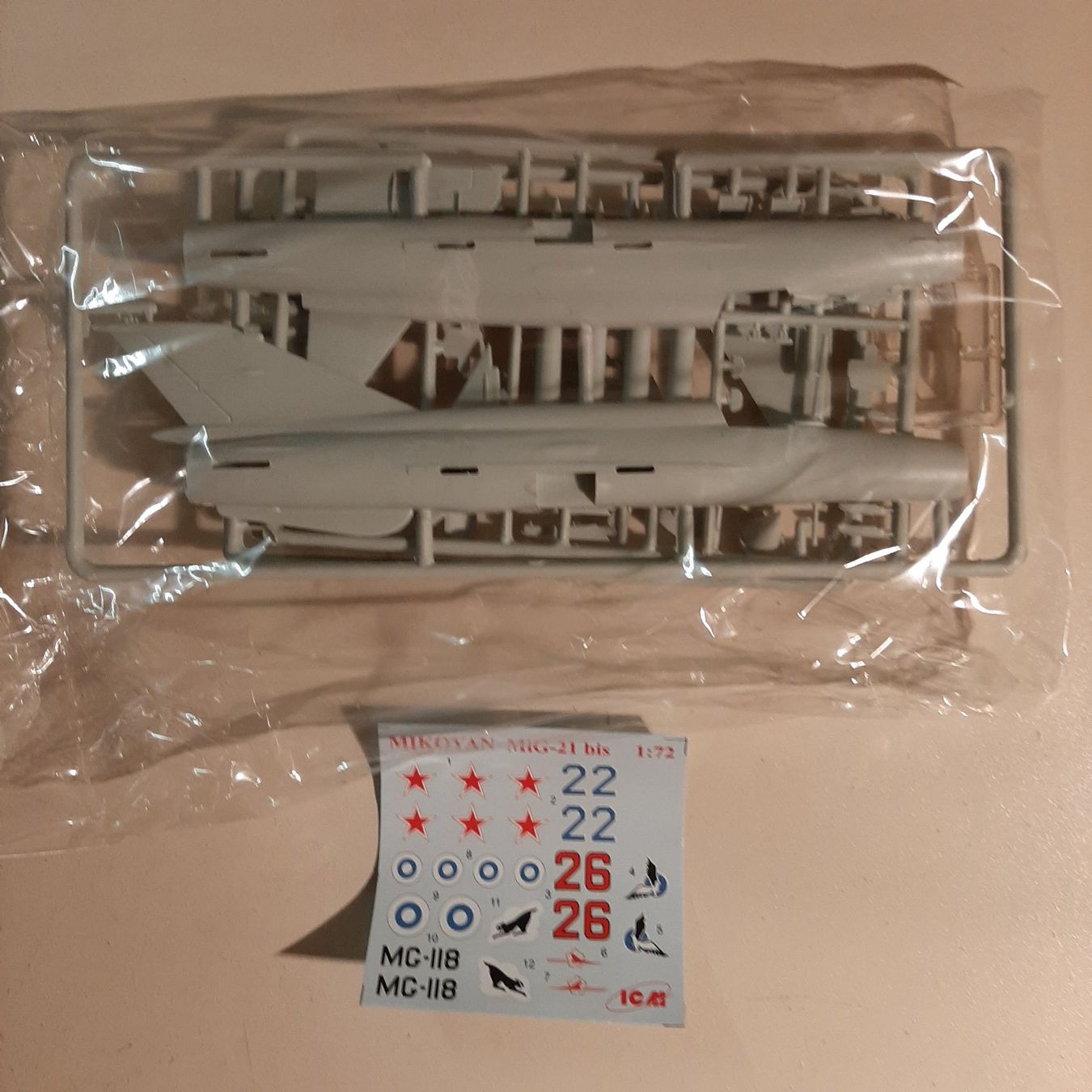 Kit di modellismo & Modellini statici: 2087 ... MIG-21 bis ... ICM 72181 – Nuovo (secondo la descrizione) da Bonstetten venduto da Benibanny59 4