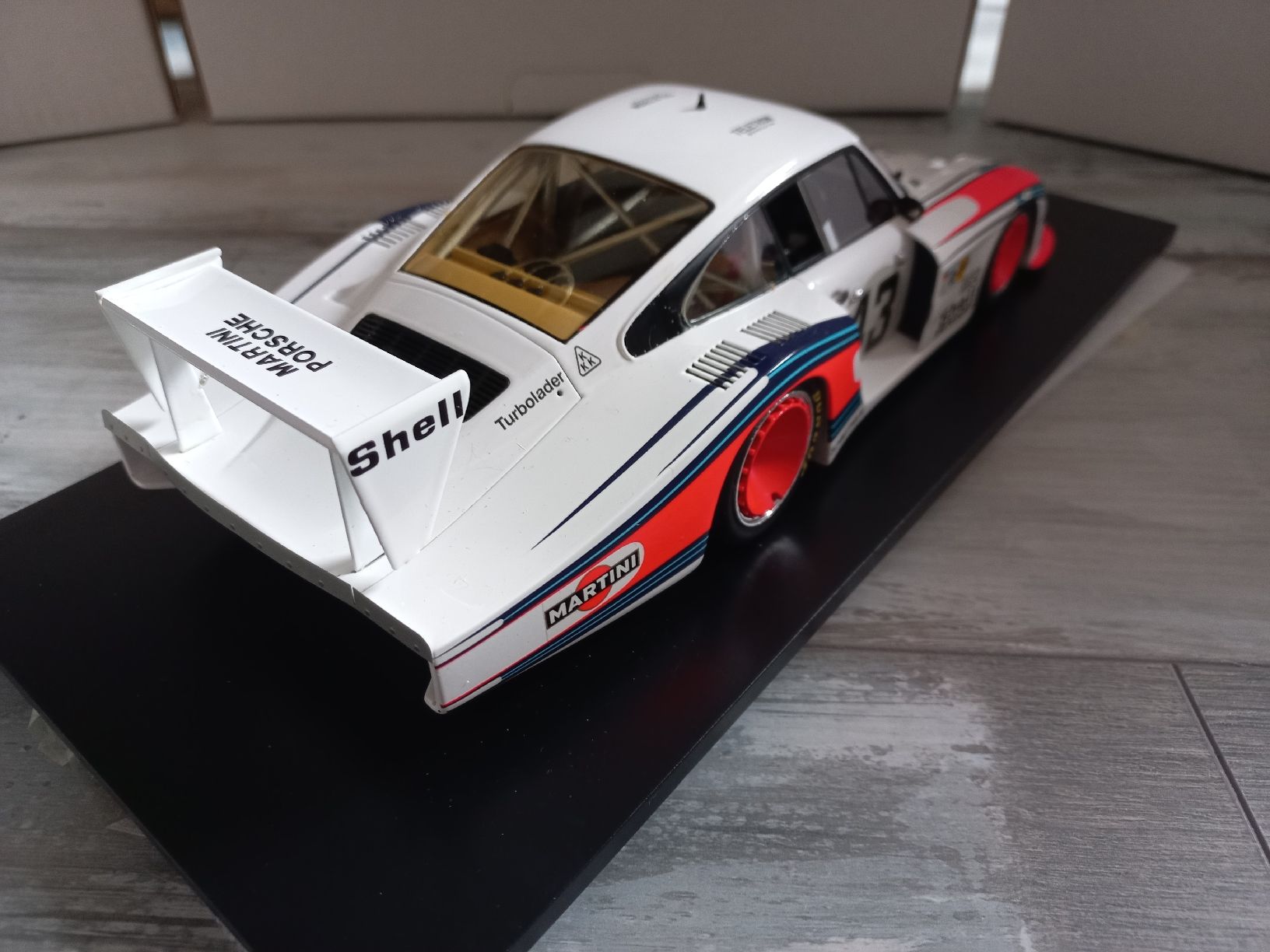 Spark Modellini d'auto: Porsche 935 MobyDick 1/18 Spark – Usato da Attalens venduto da remy_s00 3