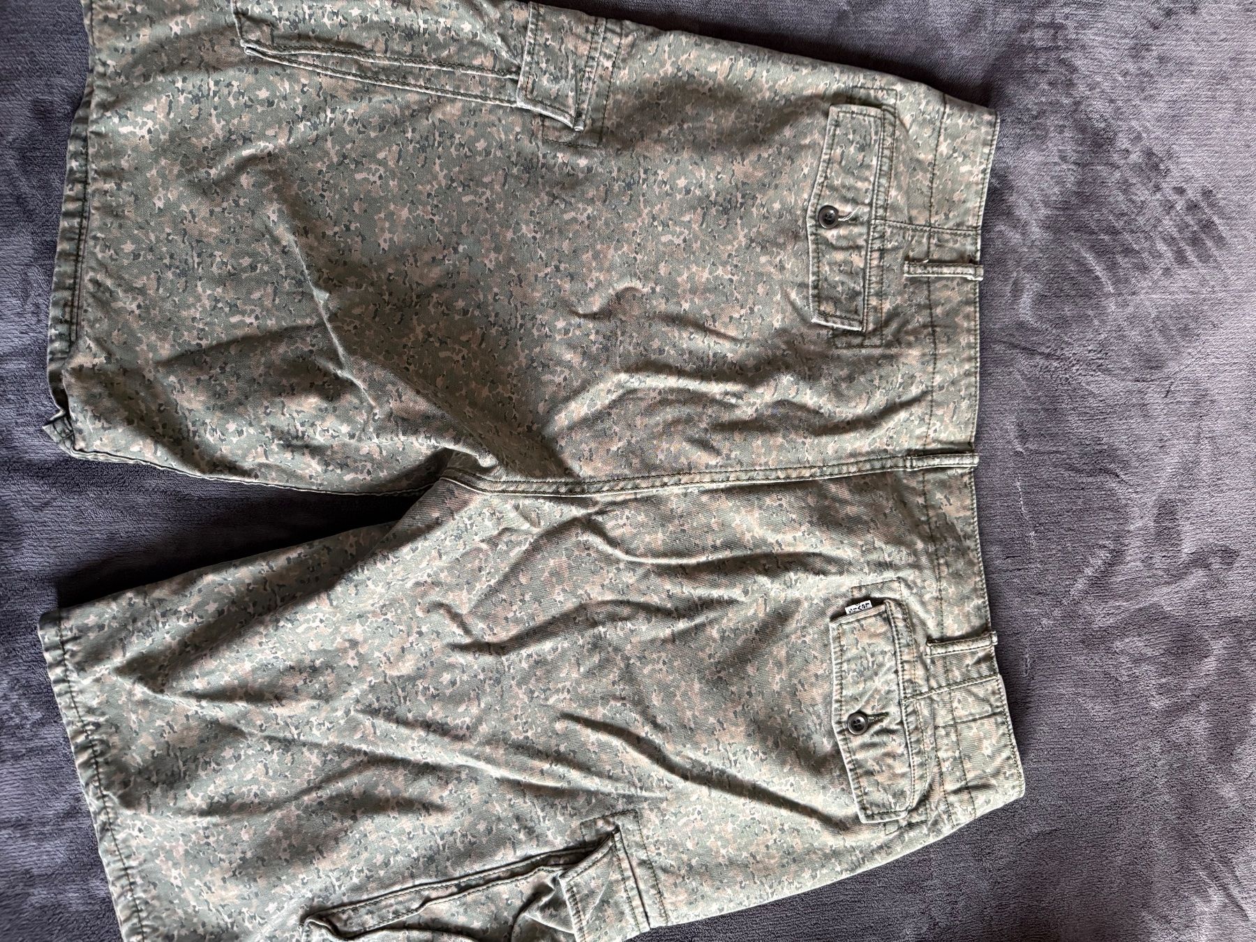 Levi's Jeans: short cargo Lewis taille 42, état correct – Usato da Lausanne venduto da mrfreeze01 1