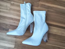 Weisse Stiefeletten mit transparentem Absatz, Gr. 5