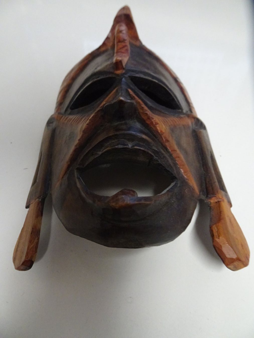 Arte internazionale: Afrikanische Maske – Usato da Winkel venduto da rsuzh 2
