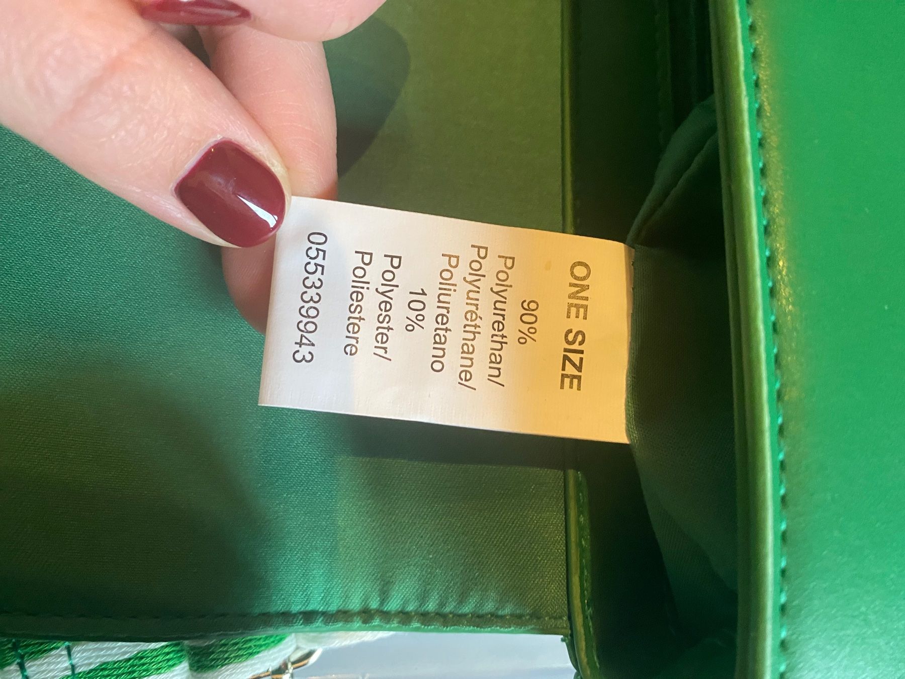 Borse da donna: Grüne Umhängetasche, 19x13cm – Nuovo (secondo la descrizione) da Edlibach venduto da Kiwi610 4