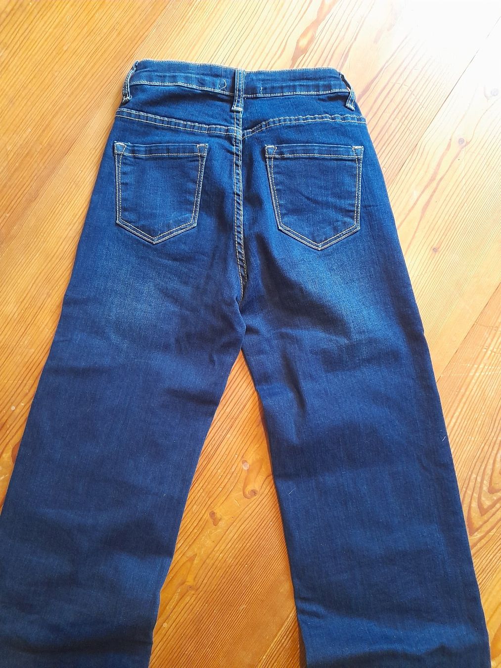 Jeans: Nina Carter . weite Jeans . S . dunkelblau – Nuovo (secondo la descrizione) da Leuggelbach venduto da schmetterlings-fee 1