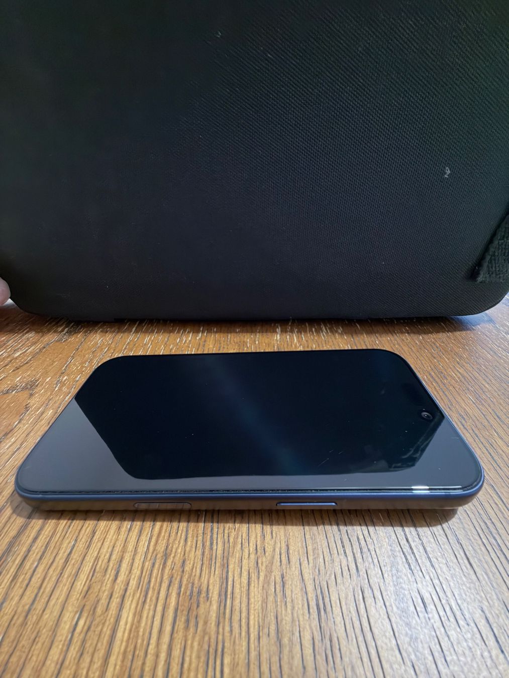 Apple Telefoni cellulari / Smartphones: Iphone 17 Pro Deep Blue 256GB Model A3523 – Nuovo (secondo la descrizione) da Baar venduto da eis_6s8g 6