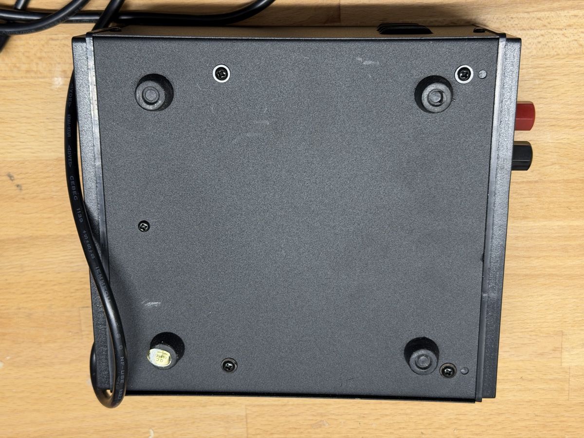 Batterie, Caricabatterie & Alimentatori: Pro Peak 13.8V Netzteil Power Supply Ripmax D-IP2000 Model – Usato da Biel-Benken BL venduto da theskipster 1
