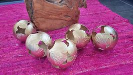 5x  Deko-Kugeln gold + 3x Windlichter gold
