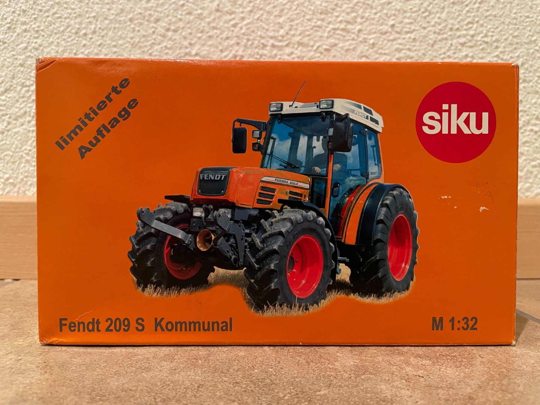 Fendt Trattori: SIKU Fendt 209 S Kommunal – Nuovo e nell'imballaggio originale da Kreuzlingen venduto da Stefan1150 4