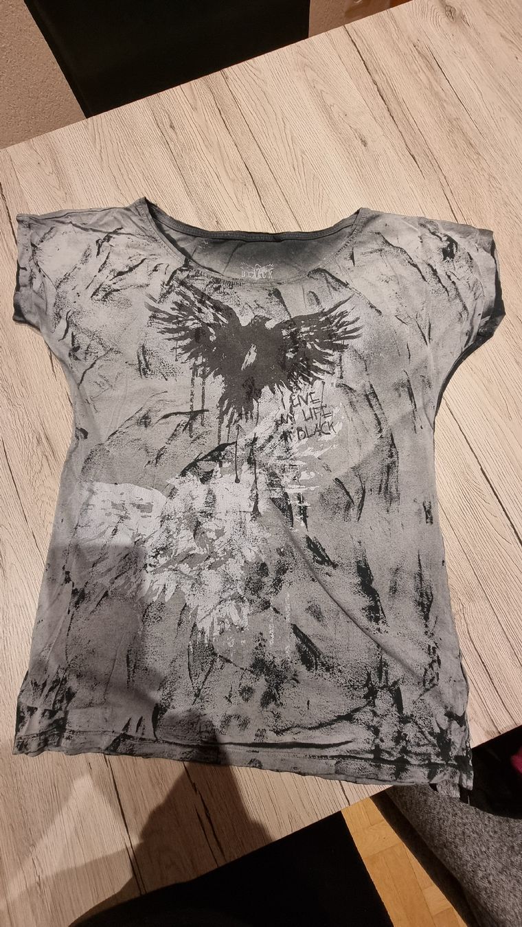 T-shirts: Black Shirt – D'occasion à Wildhaus par Lurch1971