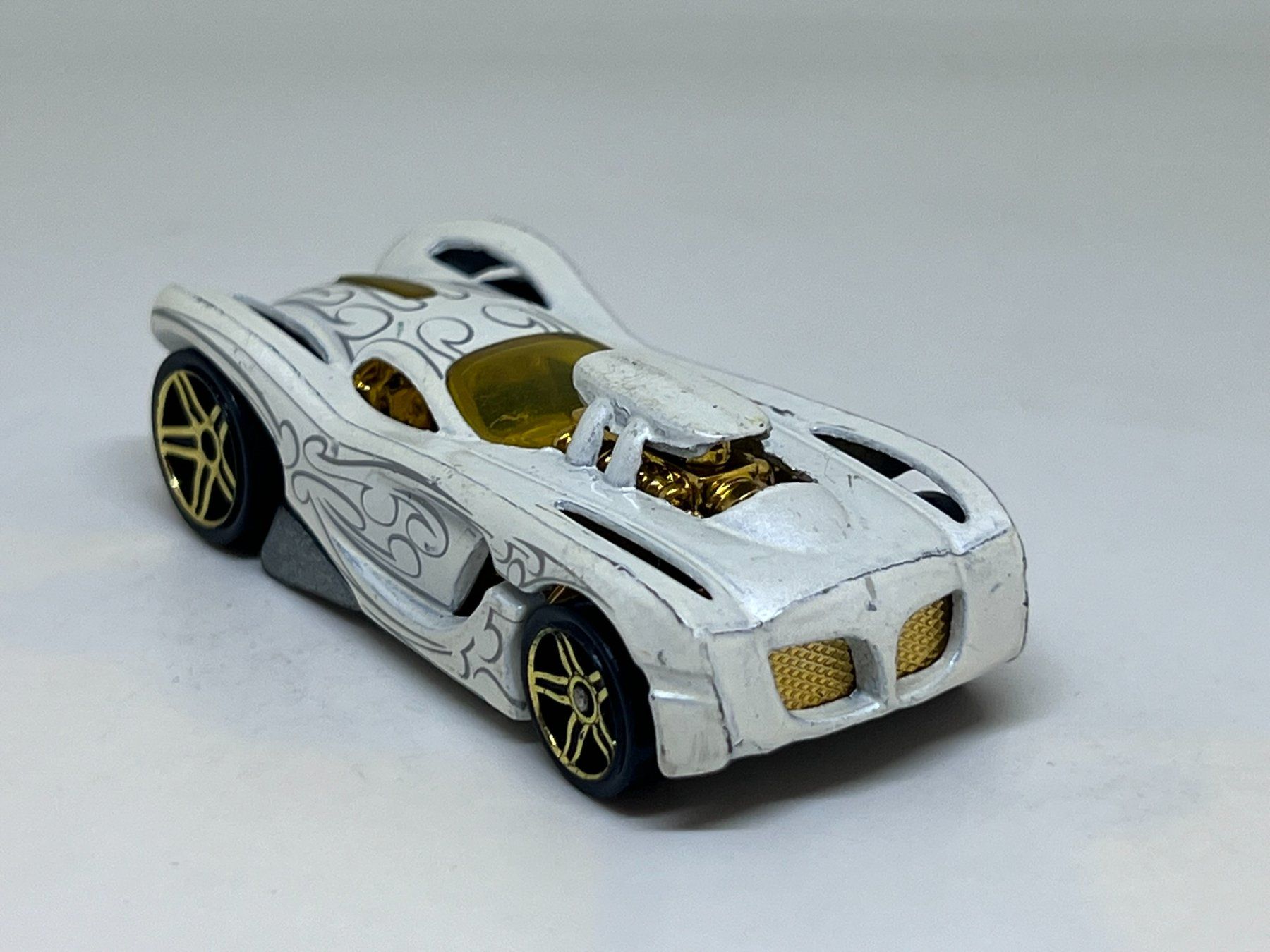 Hot Wheels Modellini d'auto: Hot Wheels 16 Angels #569 – Usato da Wildegg venduto da LaaBoutique