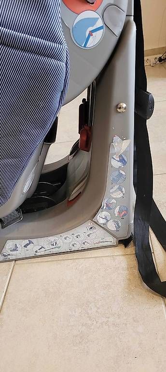Chicco Seggiolini per auto: Siège auto réglable Chicco 9 à 18kg – Usato da Ste-Croix venduto da kar_9x7w 4
