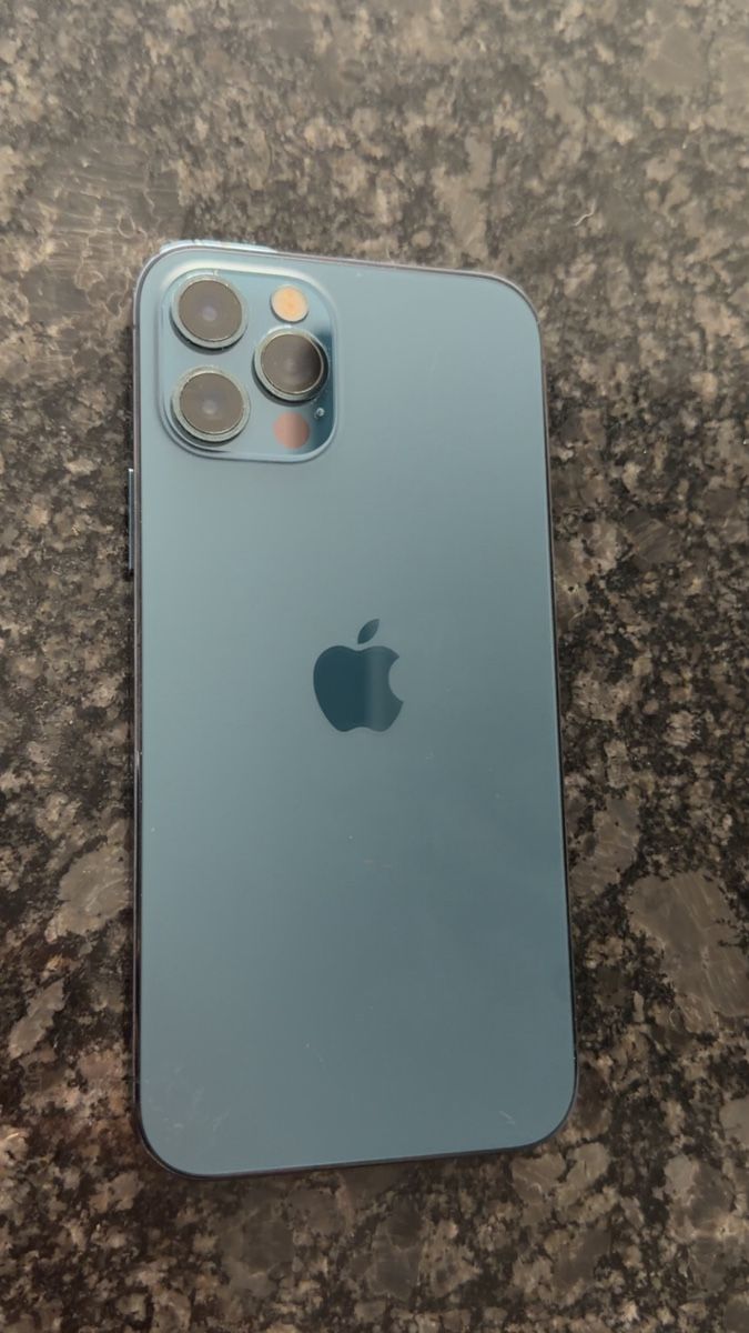 Apple Telefoni cellulari / Smartphones: iPhone 12 Pro 128go parfait état  – Usato da Yverdon-les-Bains venduto da ame_7f2x