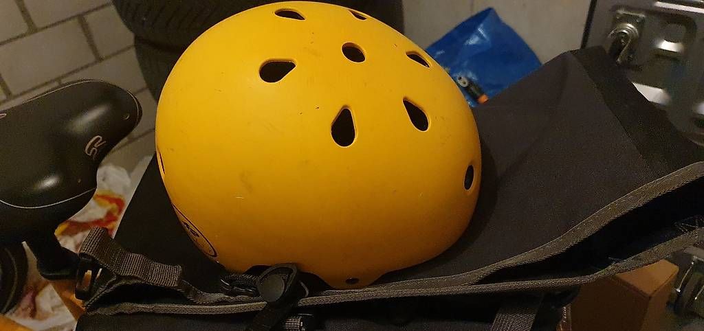 Caschi: Neuwertiger K2 Helm für Kind – Usato da Winterthur venduto da wuermli13