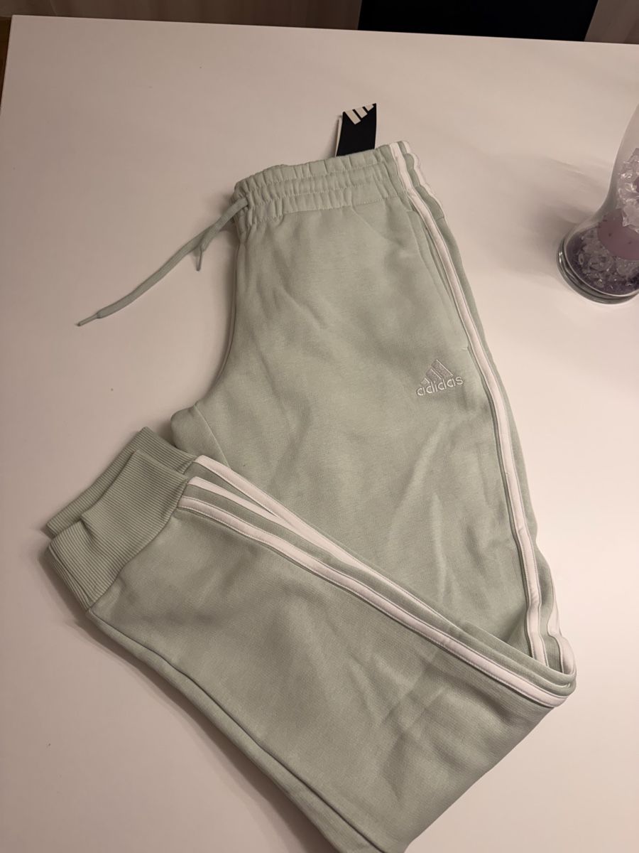 Adidas Hosen: Adidas Jogginghose mit Etikett  – Neu und originalverpackt aus Winterthur von Violeta_l 3