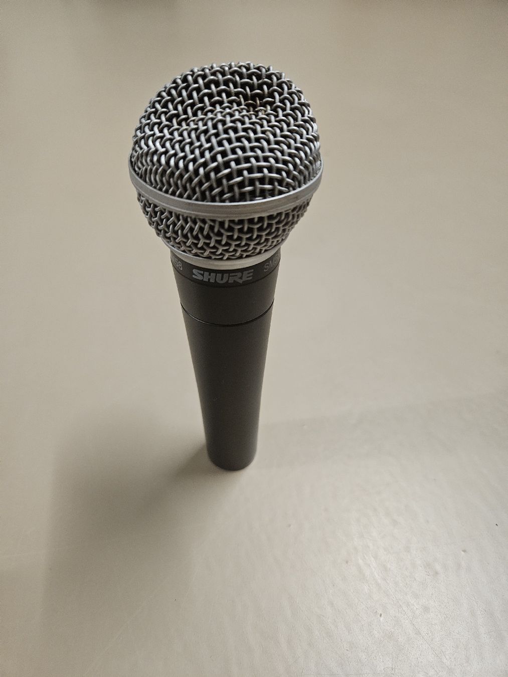 Shure Microphones: Shure SM58 Mikrofon mit Tasche – D'occasion à Wildberg par Reunionevents 3