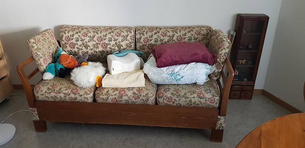 Sofas: Sofa – Gebraucht aus Zürich von dat_rdn7