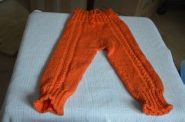 TAILLE 74 - HOSE NEU - HANDARBEIT