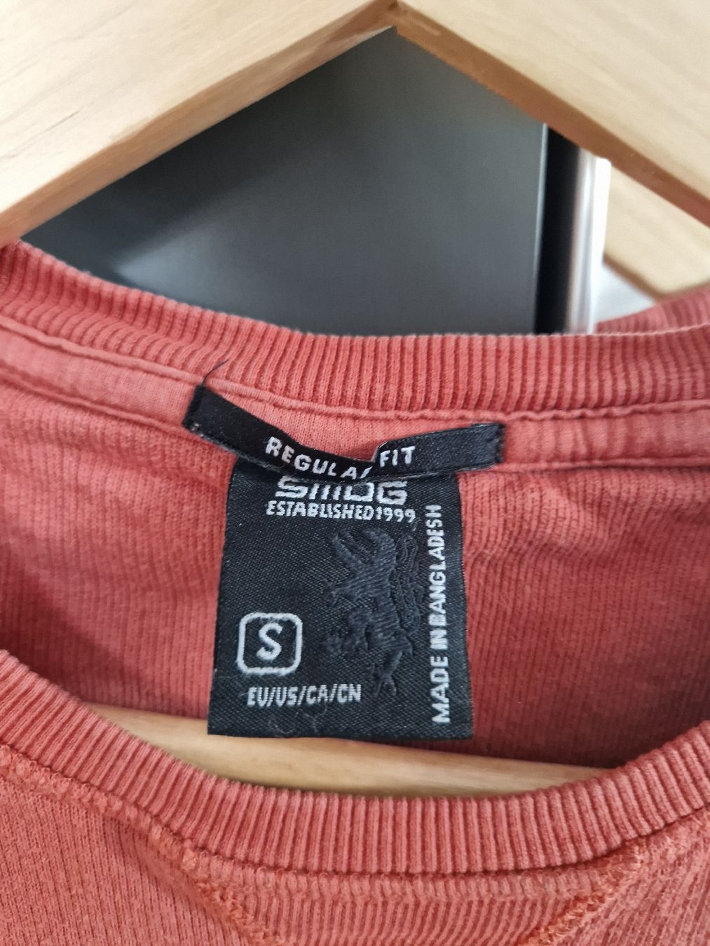 Pullover & Sweatshirts: Pullover – Gebraucht aus Lausanne von mgo_yx25 1