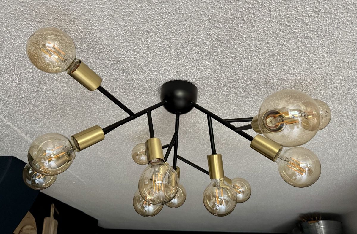 Lampadari & plafoniere: By Rydens Heroes Deckenlampe schwarz/messing 12fl E27 – Usato da Dänikon ZH venduto da Plaetschernderbach