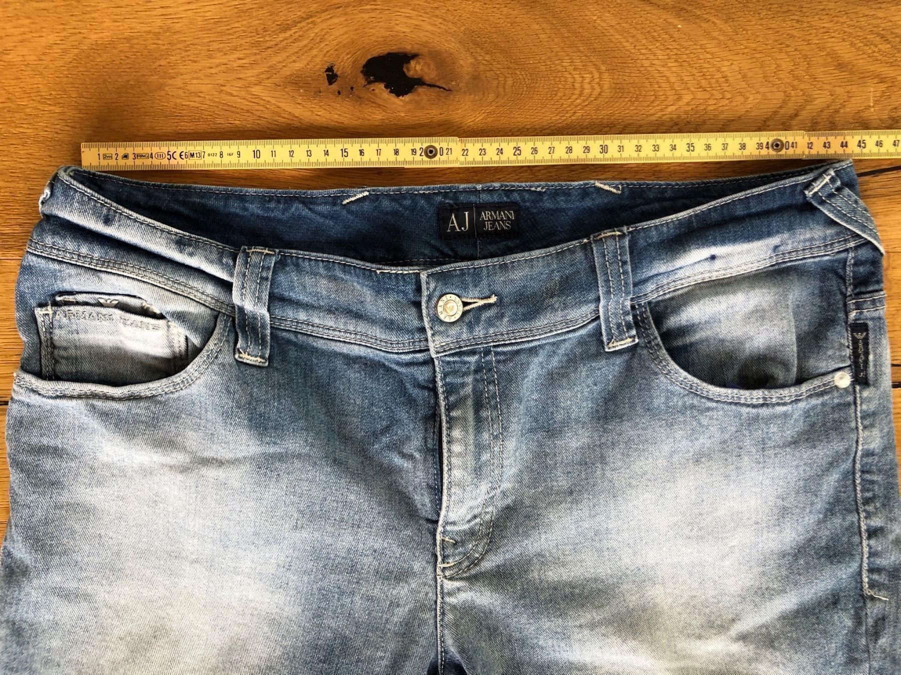 Armani Jeans: Jeans Armani Jeans – Usato da Dotzigen venduto da SecondHandGems 4