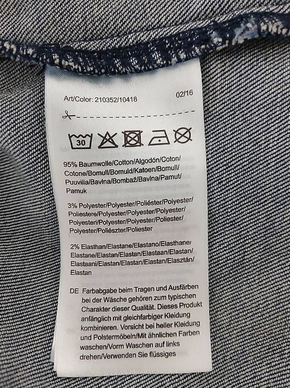 Jacken: Jeansjacke Street one – Gebraucht aus Flawil von August023 1