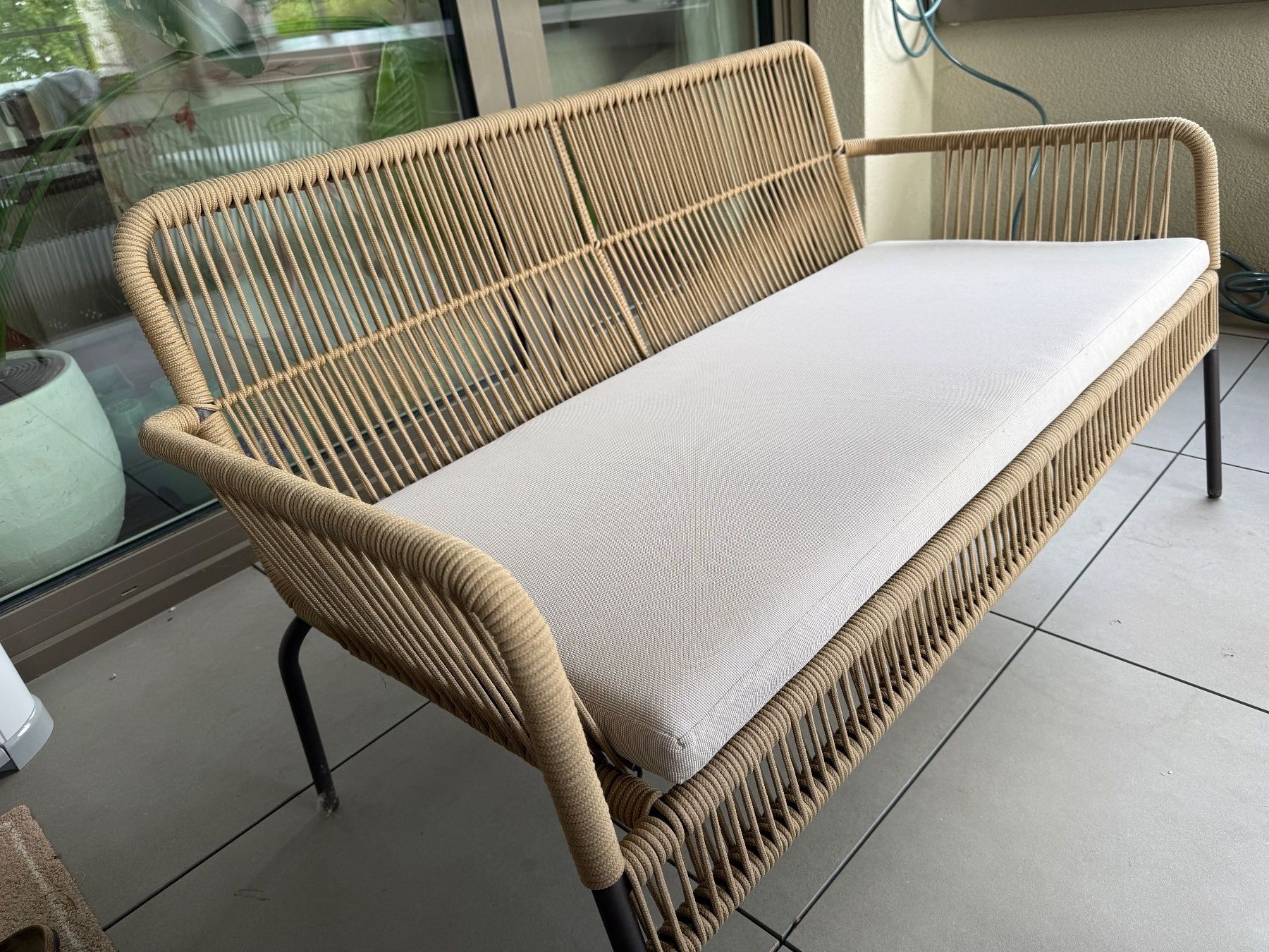 Divani: Zwei Kave Samantha Garten-/Terrassensofas – Usato da Richterswil venduto da JApple 1