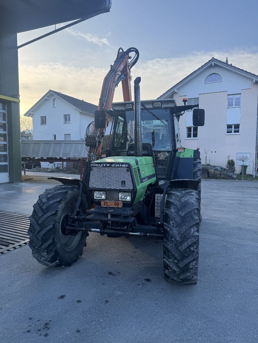 Deutz Traktoren: deutz fahr dx 6.11 – Gebraucht aus mauren von boon2